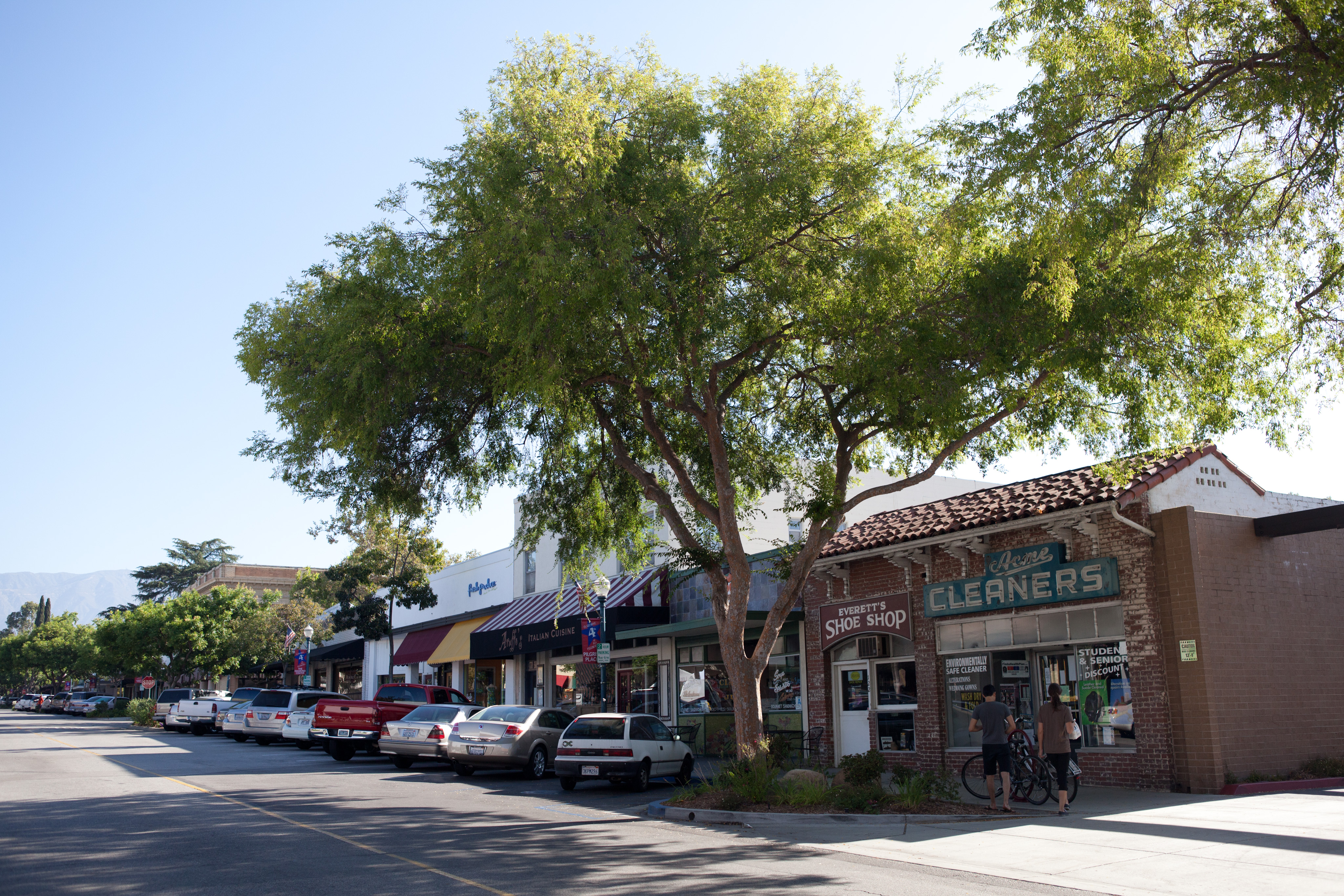 Shops on Yale Avenue